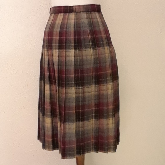 🏁Vintage Edinburgh Woolen Mill Great Britain plaid skirt small - Picture 9 of 11